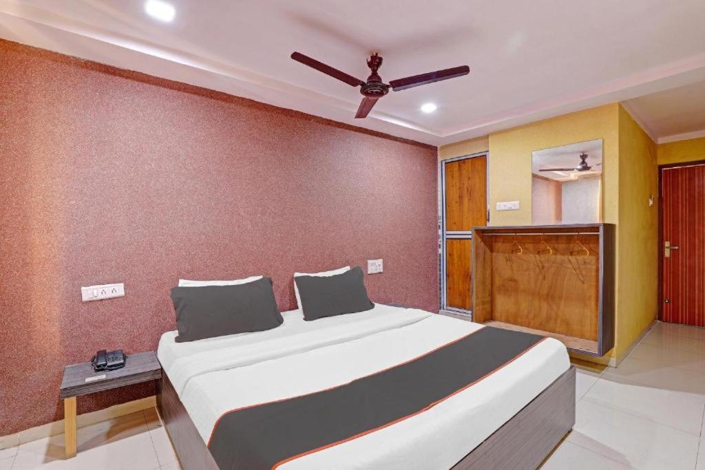 Hotel Mayura, Ankleshwar Екстер'єр фото