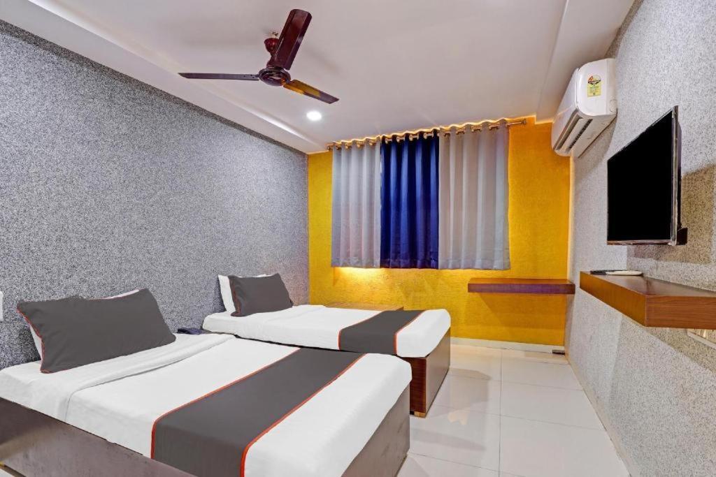 Hotel Mayura, Ankleshwar Екстер'єр фото
