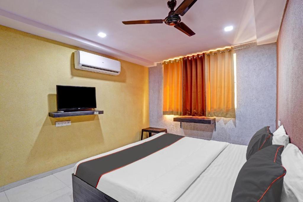 Hotel Mayura, Ankleshwar Екстер'єр фото