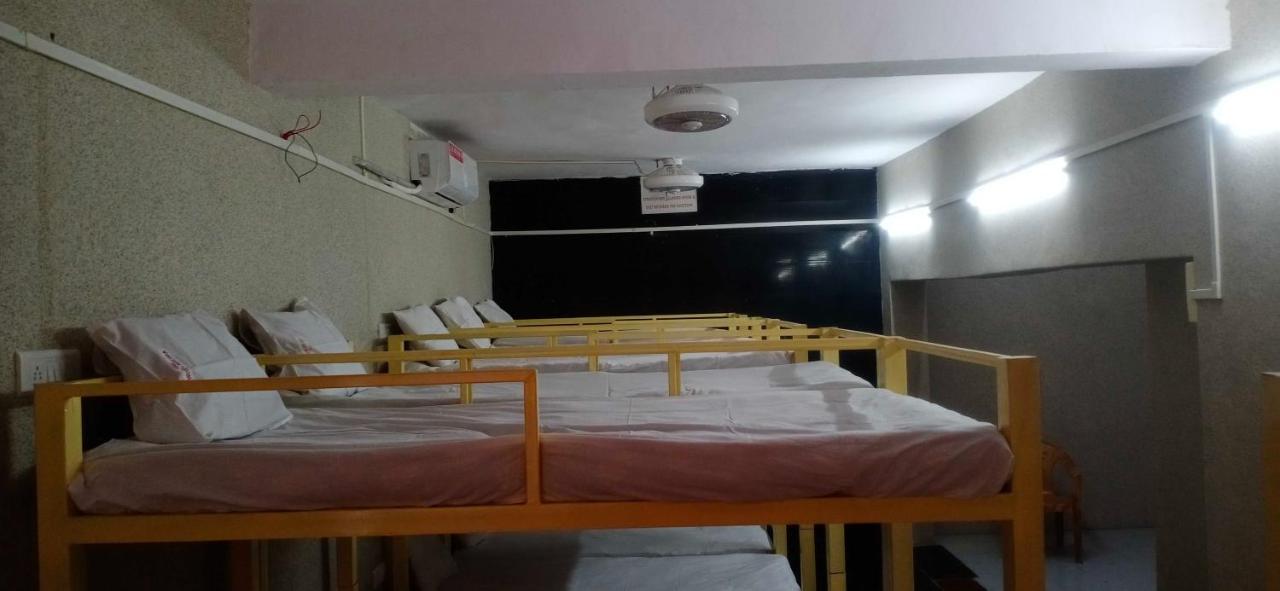 Hotel Mayura, Ankleshwar Екстер'єр фото