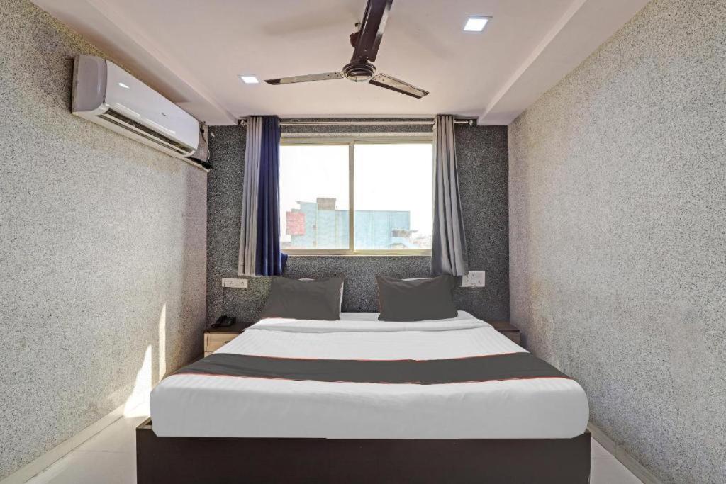 Hotel Mayura, Ankleshwar Екстер'єр фото