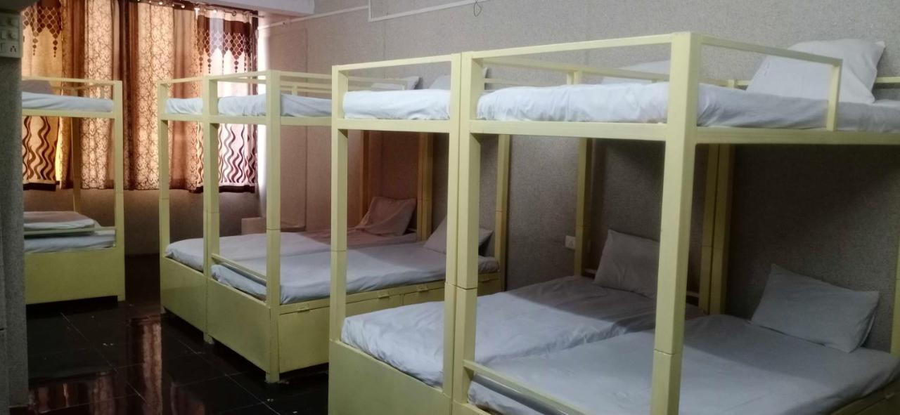 Hotel Mayura, Ankleshwar Екстер'єр фото